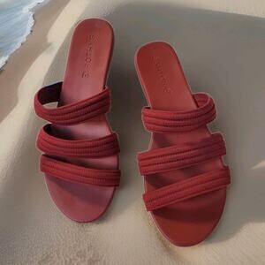 $115 Rothy's "The Triple Band" slip-on slide sandals in Red Sangria Size 8.5
